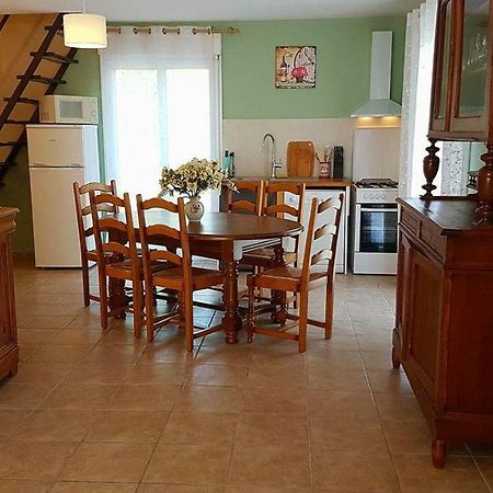 Vacation Home On Rue Du Marais 5 Petiville  ภายนอก รูปภาพ